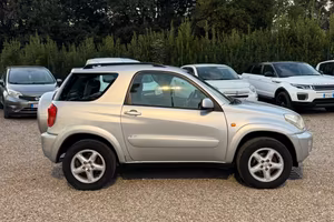 Toyota RAV 4 RAV4 2.0 16V MAI FATTO FUORISTRADA !!