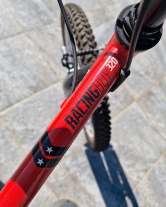 Bici per bambino modello Racing boy 320