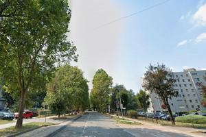 Bilocale ristrutturato e arredato con balcone (MI)