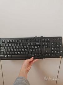 Tastiera Logitech K120 Con Cavo per Windows USB 