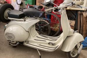 Piaggio Vespa d'epoca Targa Oro