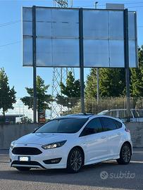 ford focus st-line