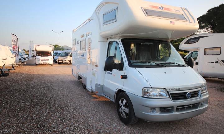 Caravans International Mizar Garage