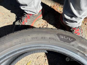 Gomma Goodyear 235/45/19 99Y