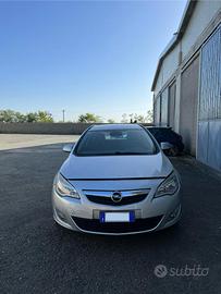 Opel Astra 1.7 CRDI anno 2011 (solo ricambi)