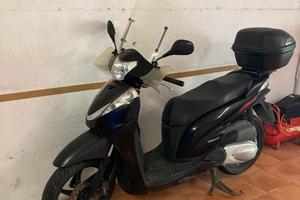 Scooter sh 300