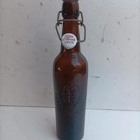 vecchia bottiglia di birra 