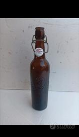 vecchia bottiglia di birra 