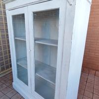 vetrina antica finitura shabby