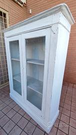 vetrina antica finitura shabby