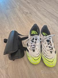 Scarpe da calcio Adidas Predator bambino n. 33