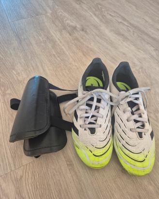 Scarpe da calcio Adidas Predator bambino n. 33