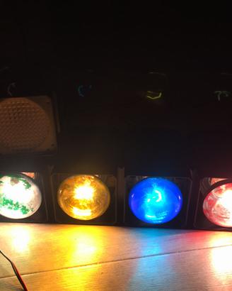 4 luci psichedeliche 1 stroboscopica 1 centralina