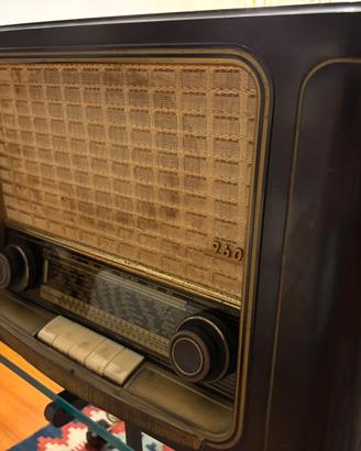 Radio d’epoca modello Grundig type 960 originale