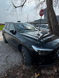 Volvo XC60 B4 Dark Plus Awd