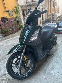 Kymco People 300 GTi