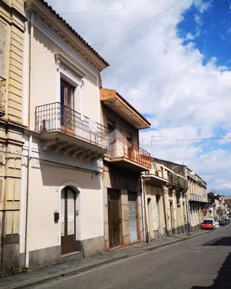 CASA INDIPENDENTE A GIARRE