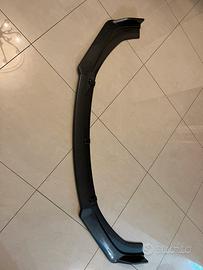 Spoiler anteriore sottoparaurti carbonio