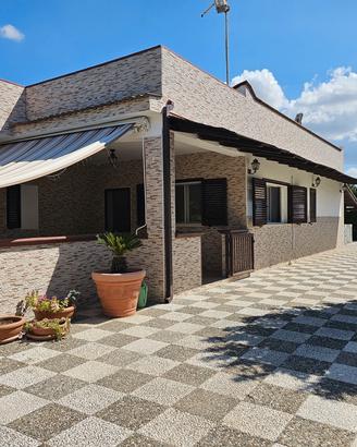 Villa rifinita e arredata