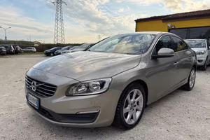 Volvo S60 D4 R-design UNICO TOP