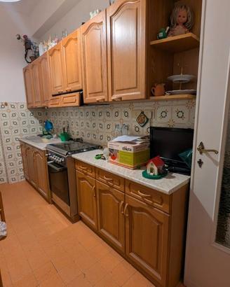 Cucina 3,10 metri in legno massello con elettrodom