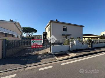CAPANNONE A SAN GIOVANNI VALDARNO