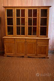 Credenza/vetrina in legno con ante in vetro