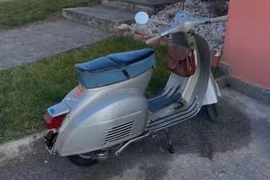 Vespa Sprint Veloce Conservata