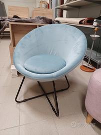 POLTRONCINA AZZURRINA+POUFF TONDO E QUADRO  ROSA