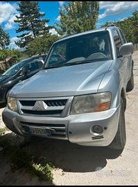 Mitsubishi pajero 2.5