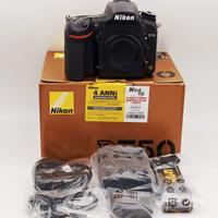 NIKON D750