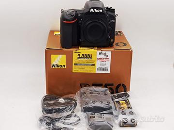 NIKON D750