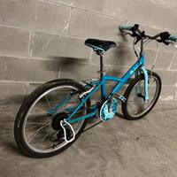 Bicicletta Btwin Acqua marina