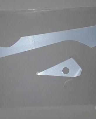 Adesivo emblema sup.carena dx gsx600-750 00-03