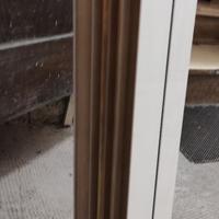 2 elementi di un termoarredo bianco