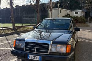 Mercedes-Benz 200E 1989