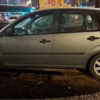 Ford fiesta 
Intera o per pezzi di ricambio