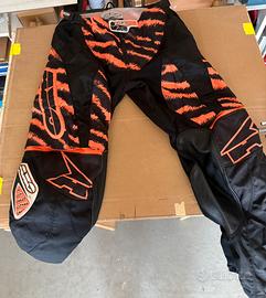 Pantaloni e maglia motocross Axo