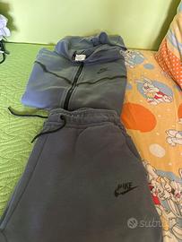 Tuta Nike tech blu chiaro