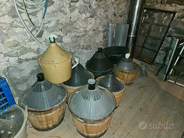 Stock Damigiane in Vetro Varie Misure – Verona 