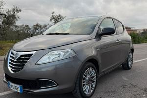 Lancia Ypsilon 1.3 MTJ 95cv