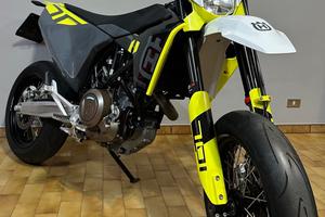 Husqvarna 701 Supermoto - 2024