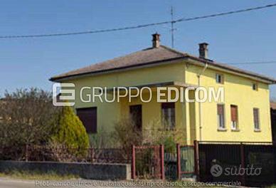 Casa, Broni.