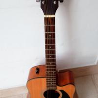 Chitarra acustica vintage 