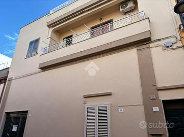 CASA SEMINDIPENDENTE A ALEZIO