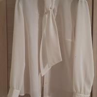 Camicia bianca da donna con collo a sciarpa