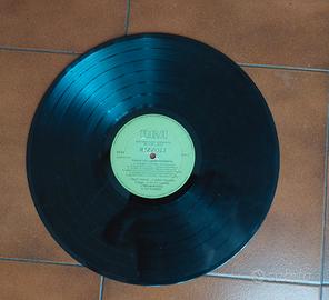 vinile 33 giri " PAOLO VILLAGGIO"