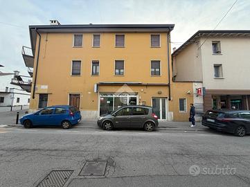 NEGOZIO A CALVISANO