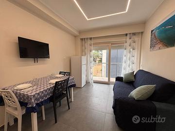 C&L RivaBlu- a 100m dal mare con garage