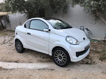 Microcar due coupe.